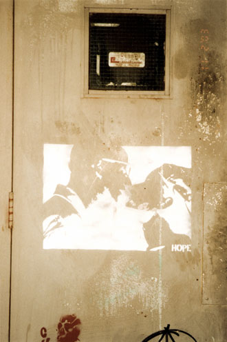 Montreal Graffiti: Stencil on Mont-Royal
